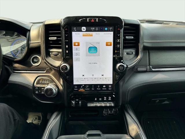 Photo of 2022 Diamond Black Crystal Pearlcoat RAM 1500