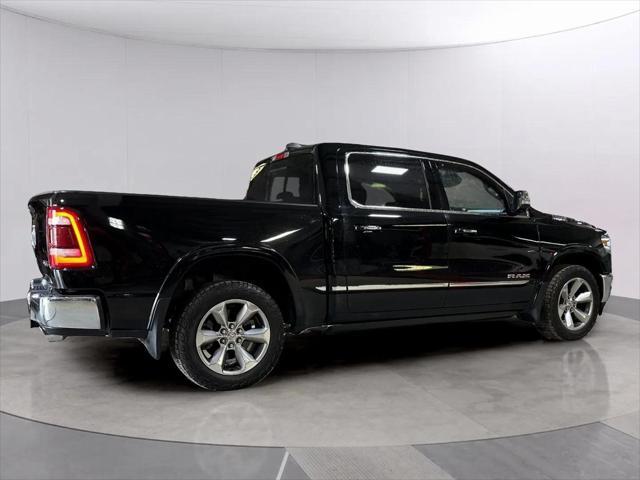 Photo of 2022 Diamond Black Crystal Pearlcoat RAM 1500