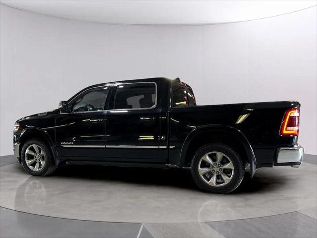 Photo of 2022 Diamond Black Crystal Pearlcoat RAM 1500