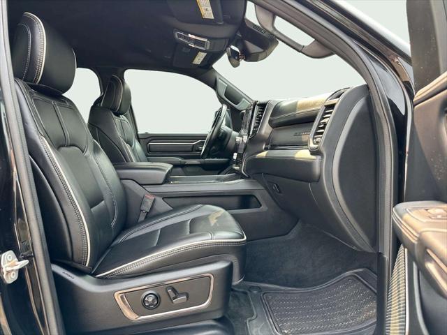 Photo of 2022 Diamond Black Crystal Pearlcoat RAM 1500