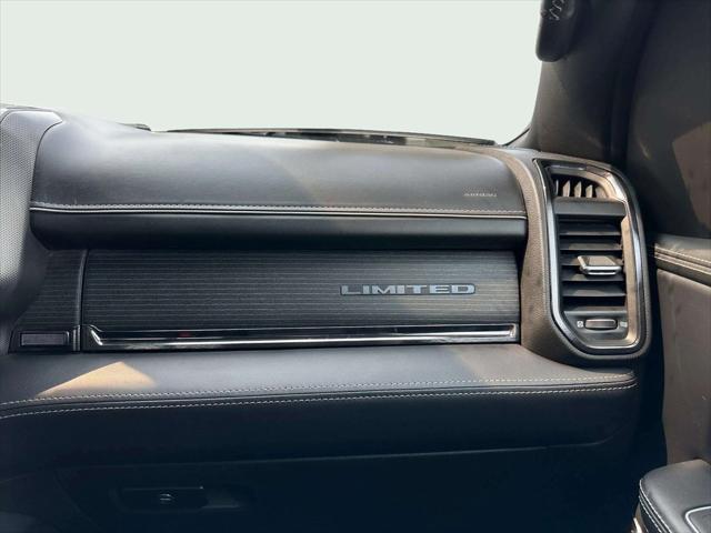 Photo of 2022 Diamond Black Crystal Pearlcoat RAM 1500
