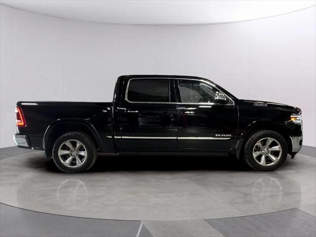 Photo of 2022 Diamond Black Crystal Pearlcoat RAM 1500