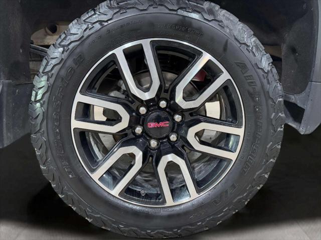 Photo of 2023 White Frost Tricoat GMC Sierra 1500