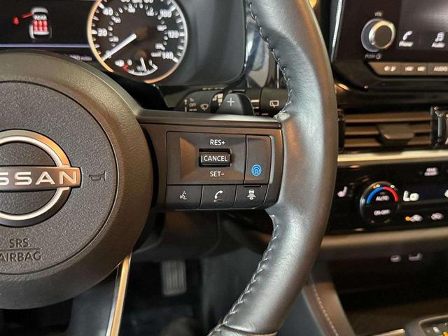 Photo of 2024 Pearl White Tricoat Nissan Pathfinder