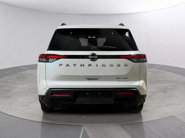 Photo of 2024 Pearl White Tricoat Nissan Pathfinder