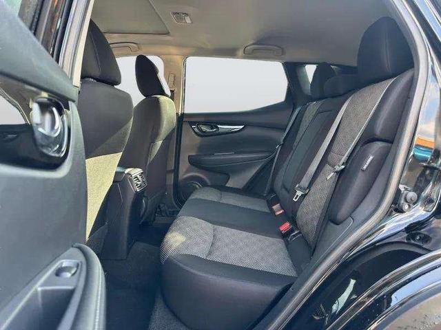 Photo of 2022 Magnetic Black Pearl Nissan Rogue Sport