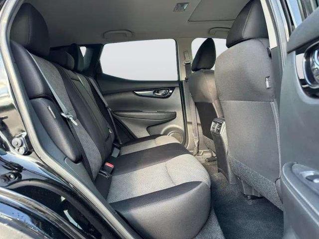 Photo of 2022 Magnetic Black Pearl Nissan Rogue Sport