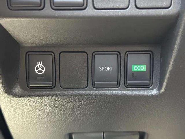 Photo of 2022 Magnetic Black Pearl Nissan Rogue Sport