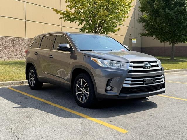 Photo of 2019 Predawn Gray Mica Toyota Highlander