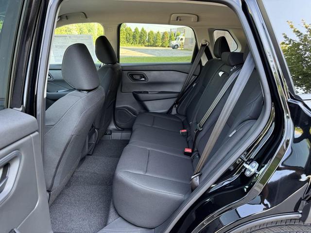Photo of 2026 Super Black Nissan Rogue