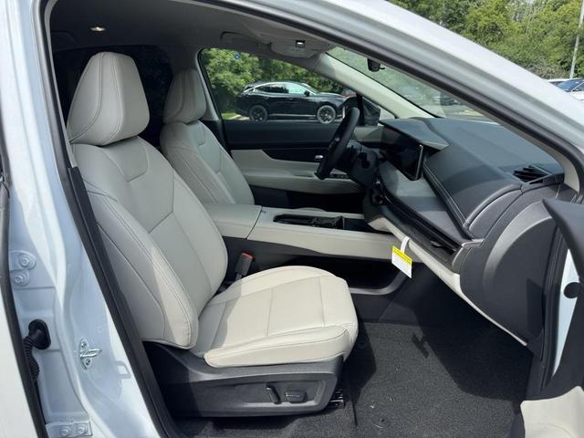 Photo of 2025 Everest White Pearl Tricoat Nissan Murano