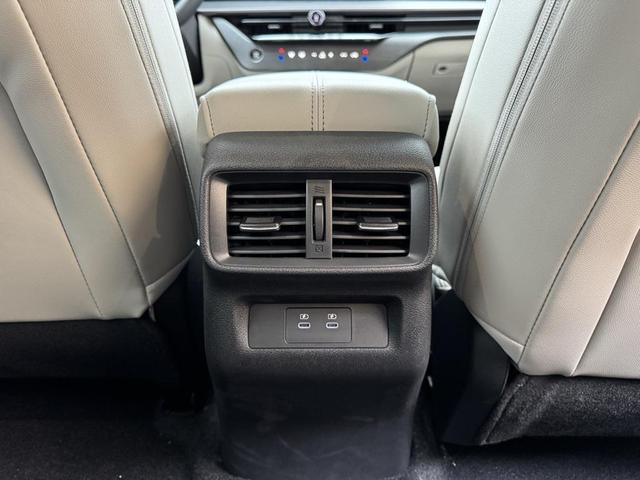Photo of 2025 Everest White Pearl Tricoat Nissan Murano
