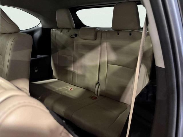Photo of 2021 Gray Toyota Highlander