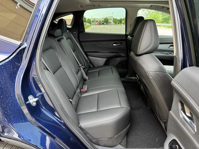 Photo of 2025 Deep Ocean Blue Pearl Nissan Murano