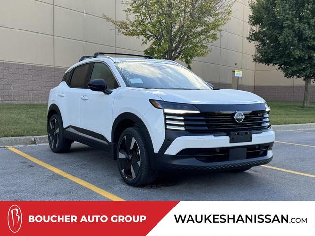 Photo of 2026 Aspen White Tricoat Nissan Kicks