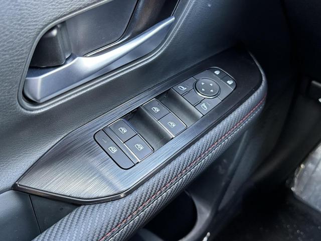 Photo of 2026 Aspen White Tricoat Nissan Kicks