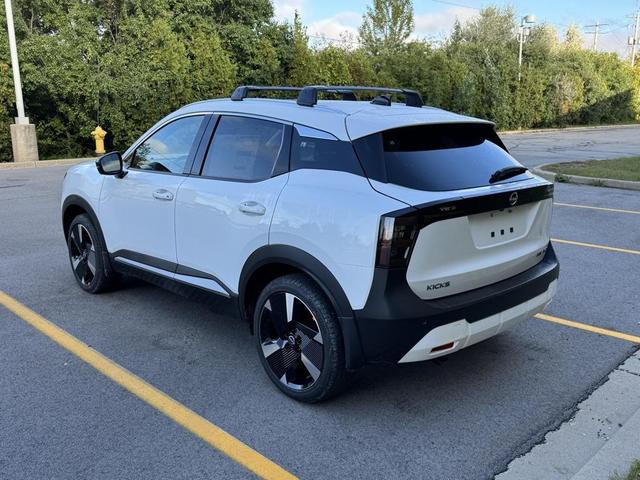 Photo of 2026 Aspen White Tricoat Nissan Kicks