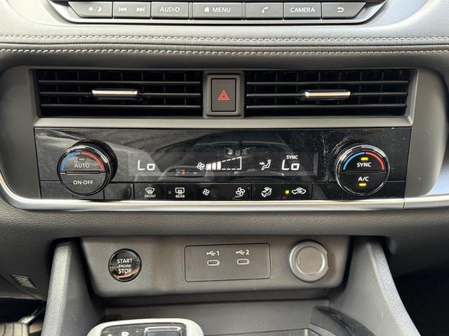 Photo of 2026 Super Black Nissan Rogue