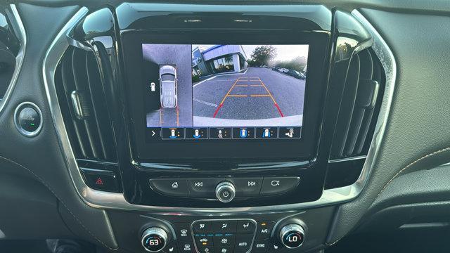 Photo of 2020 Summit White Chevrolet Traverse