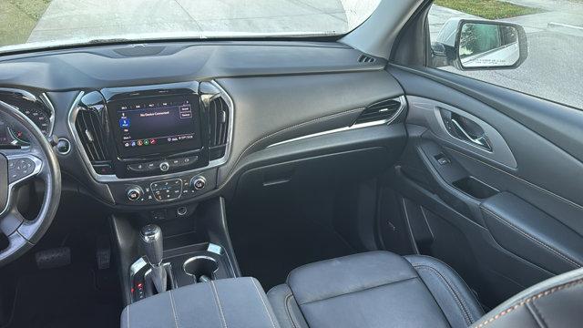 Photo of 2020 Summit White Chevrolet Traverse