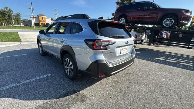 Photo of 2025 Ice Silver Metallic Subaru Outback