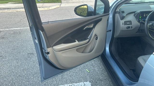 Photo of 2014 Silver Topaz Metallic Chevrolet Volt