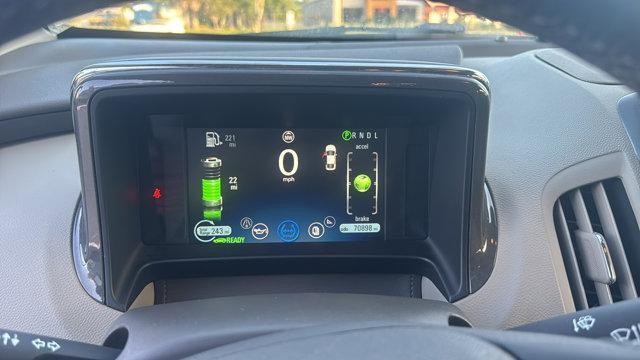 Photo of 2014 Silver Topaz Metallic Chevrolet Volt