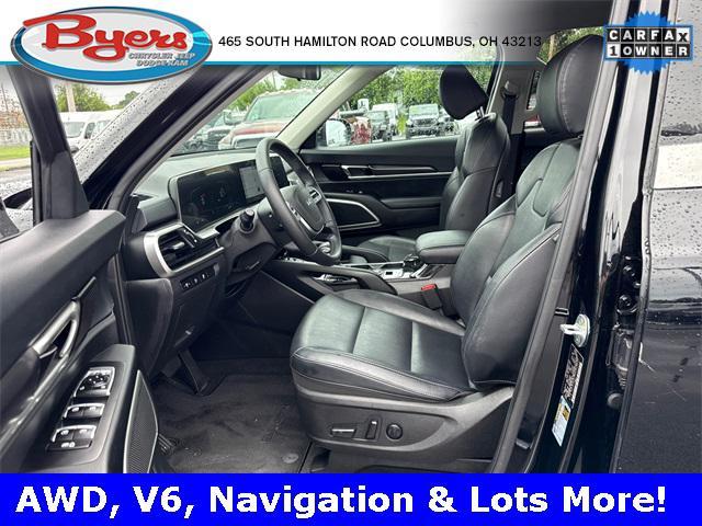 Photo of 2023 Ebony Black Kia Telluride