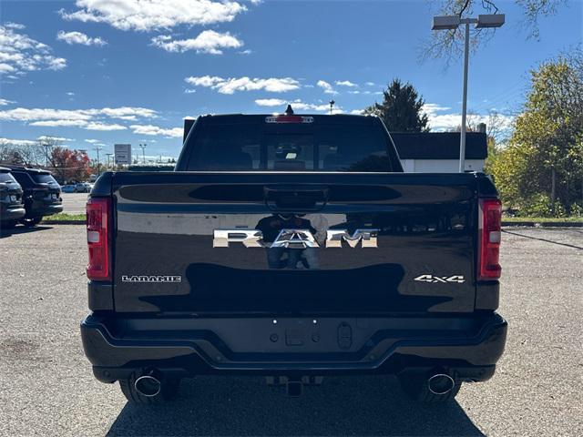 Photo of 2025 Diamond Black Crystal Pearlcoat RAM 1500