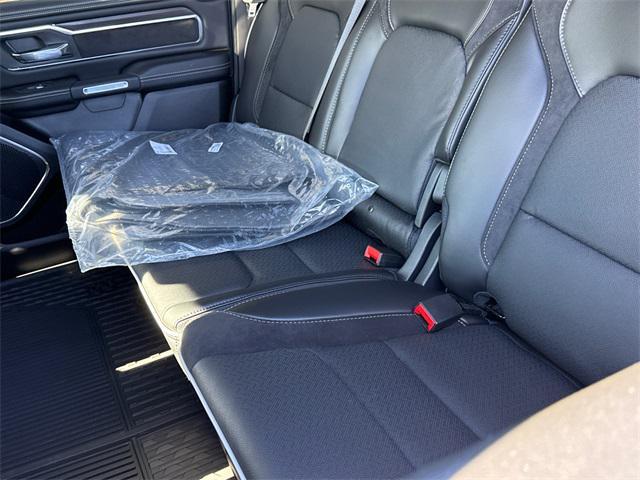 Photo of 2025 Diamond Black Crystal Pearlcoat RAM 1500