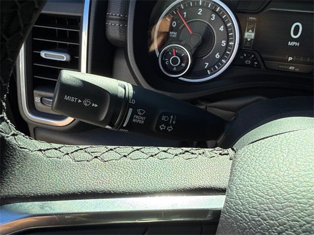 Photo of 2025 Diamond Black Crystal Pearlcoat RAM 1500