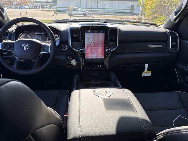 Photo of 2025 Diamond Black Crystal Pearlcoat RAM 1500