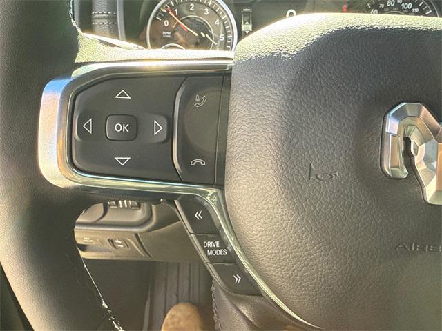 Photo of 2025 Diamond Black Crystal Pearlcoat RAM 1500
