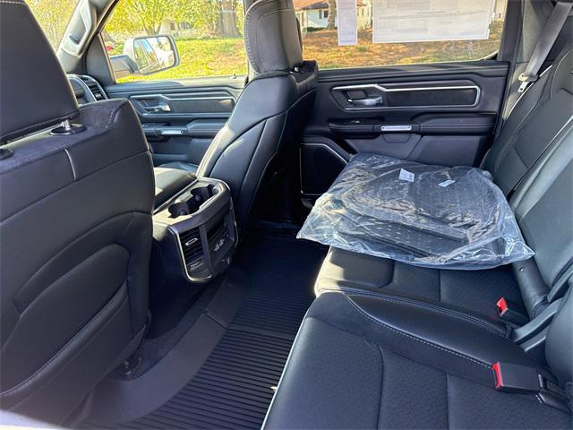 Photo of 2025 Diamond Black Crystal Pearlcoat RAM 1500