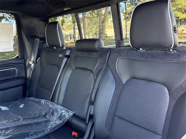 Photo of 2025 Diamond Black Crystal Pearlcoat RAM 1500