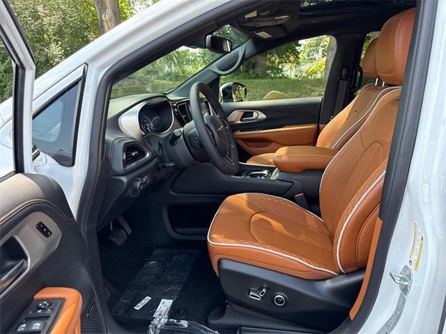 Photo of 2026 Pw7 Chrysler Pacifica