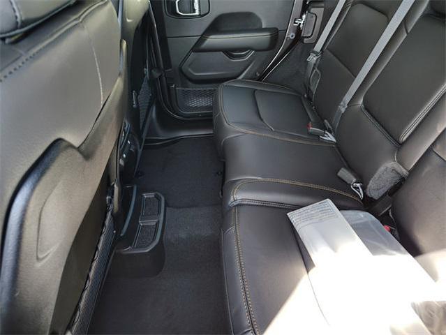 Photo of 2025 Granite Crystal Metallic Clearcoat Jeep Wrangler