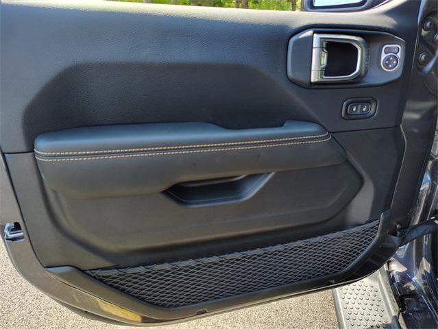 Photo of 2025 Granite Crystal Metallic Clearcoat Jeep Wrangler