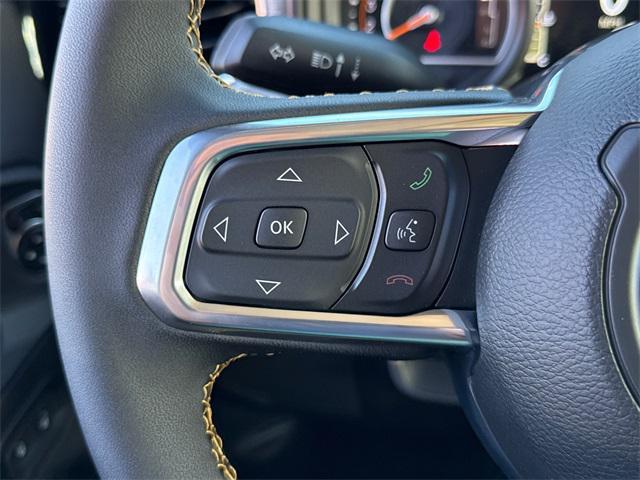 Photo of 2025 Black Clearcoat Jeep Wrangler