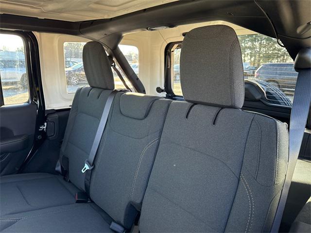Photo of 2025 Black Clearcoat Jeep Wrangler