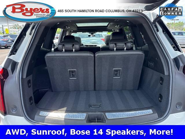 Photo of 2023 Crystal White Tricoat Cadillac XT6