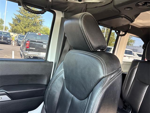 Photo of 2017 Bright White Clearcoat Jeep Wrangler Unlimited