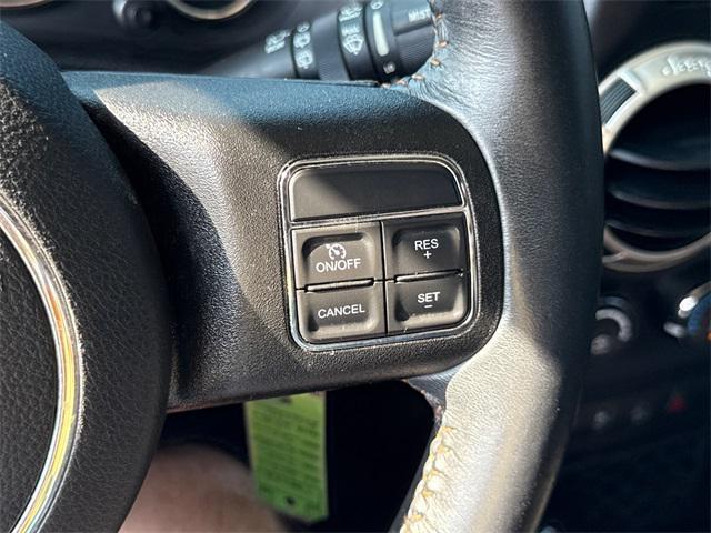 Photo of 2017 Bright White Clearcoat Jeep Wrangler Unlimited