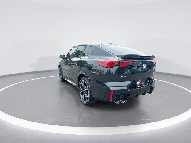 Photo of 2024 Black Sapphire Metallic BMW X2