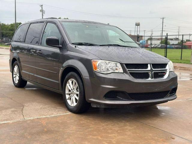 Photo of 2016 Granite Crystal Metallic Clearcoat Dodge Grand Caravan