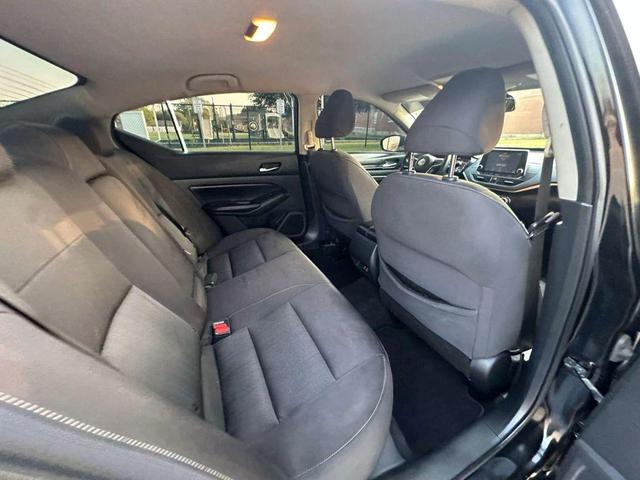 Photo of 2020 Super Black Nissan Altima