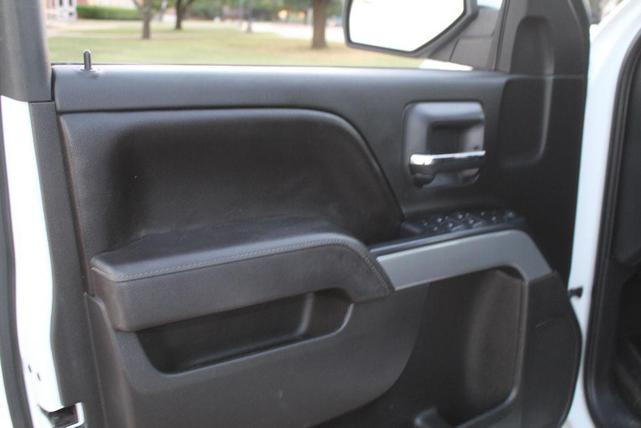 Photo of 2017 White Chevrolet Silverado 1500