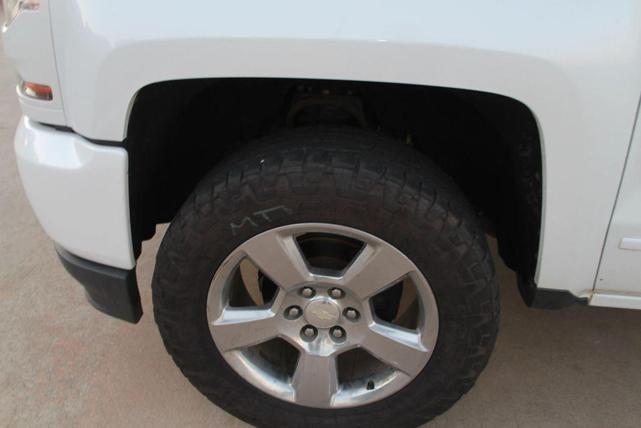 Photo of 2017 White Chevrolet Silverado 1500