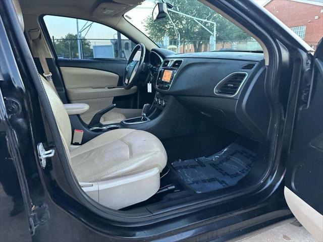 Photo of 2012  Chrysler 200
