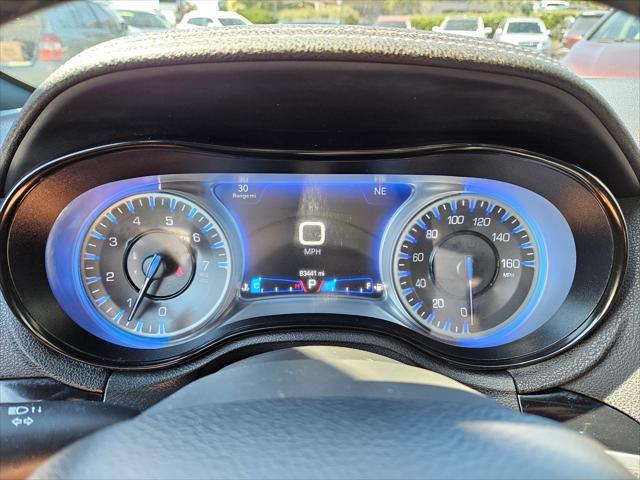 Photo of 2018 Bright White Clearcoat Chrysler 300